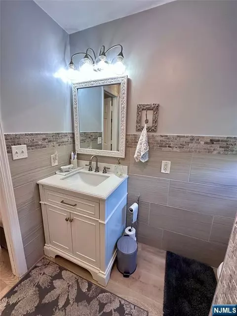 Bath - 13 Oak St, Haskell, NJ 07420 photo 1 of 2