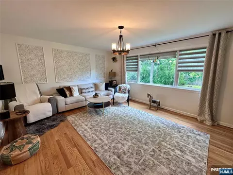 Living - 13 Oak St, Haskell, NJ 07420 photo 1 of 2