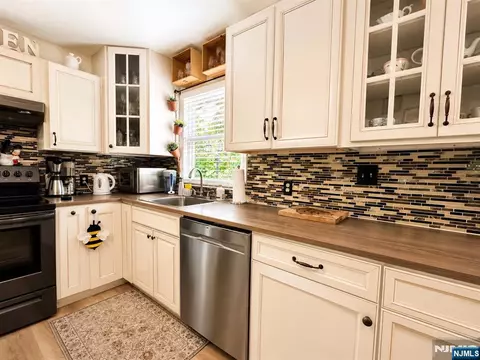 Kitchen - 13 Oak St, Haskell, NJ 07420 photo 2 of 4