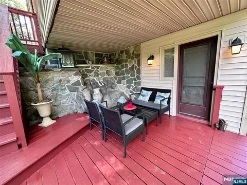Exterior - 13 Oak St, Haskell, NJ 07420 photo 5 of 10