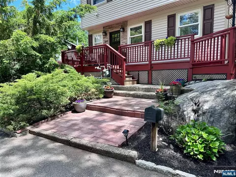 Exterior - 13 Oak St, Haskell, NJ 07420 photo 3 of 10