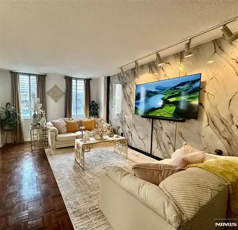 Living - 160 Overlook Ave #2D, Hackensack, NJ 07601 photo 5 of 5