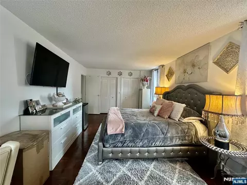 Bedroom - 160 Overlook Ave #2D, Hackensack, NJ 07601 photo 2 of 2