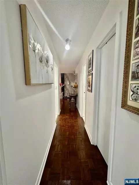 Entry Way - 160 Overlook Ave #2D, Hackensack, NJ 07601 photo 1 of 1