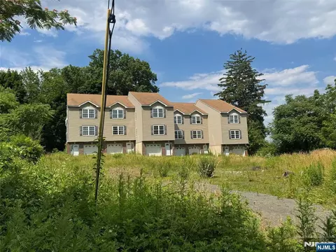 66-68 Newton Pl #C0017, Irvington, NJ 07111