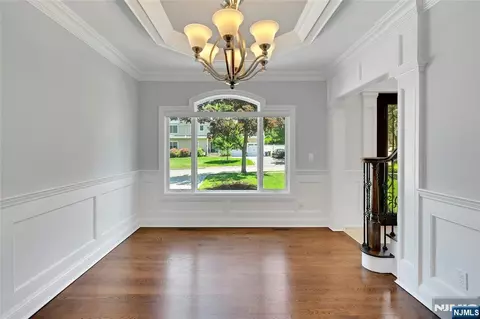 Entry Way - 697 Terrace Dr, Paramus, NJ 07652 photo 5 of 7
