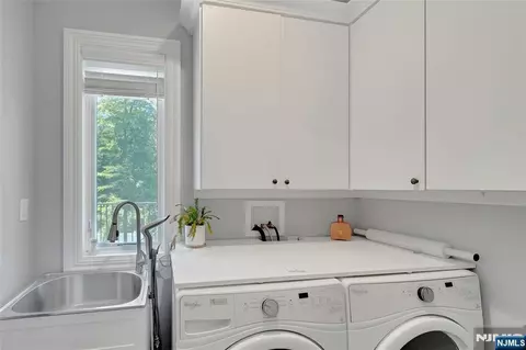Other - 697 Terrace Dr, Paramus, NJ 07652 photo 2 of 10