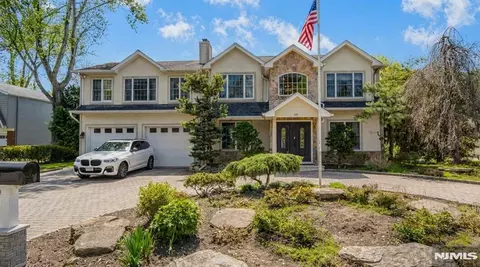 177 Engle St, Cresskill, NJ 07626