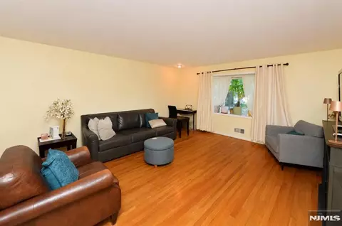Other - 85 Primrose Ln # B, Paramus, NJ 07652 photo 1 of 4