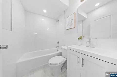 37 Devon Ter, Kearny, NJ 07032 photo 13