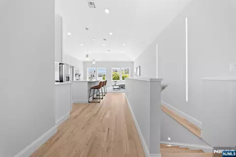 37 Devon Ter, Kearny, NJ 07032 photo 17