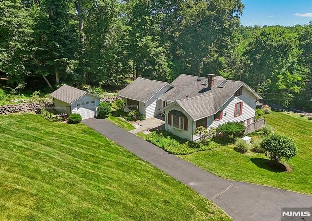 74 Woodland Rd, Montvale, NJ 07645