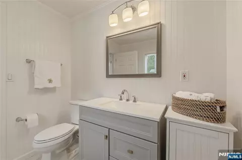 Bath - 290 Mchenry Dr, Paramus, NJ 07652 photo 1 of 3