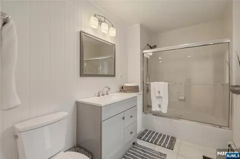 Bath - 290 Mchenry Dr, Paramus, NJ 07652 photo 3 of 3