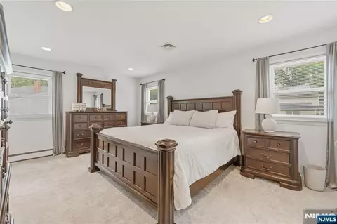 Bedroom - 290 Mchenry Dr, Paramus, NJ 07652 photo 1 of 5