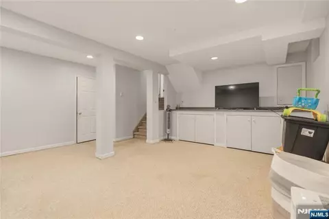 Other - 290 Mchenry Dr, Paramus, NJ 07652 photo 4 of 4