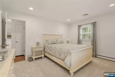 Bedroom - 290 Mchenry Dr, Paramus, NJ 07652 photo 3 of 5