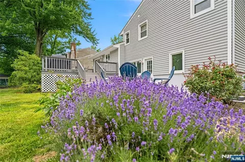 Exterior - 290 Mchenry Dr, Paramus, NJ 07652 photo 6 of 6