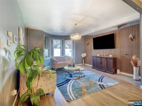 40 Bruen Ave, Irvington, NJ 07111