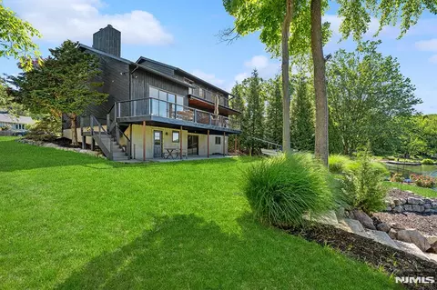 177 High Crst, West Milford, NJ 07480