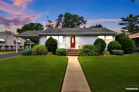 42 Donnalin Pl, Clifton, NJ 07013