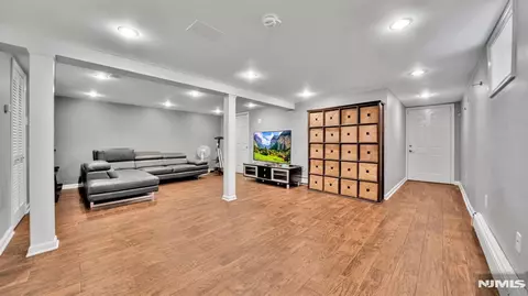 Entry Way - 26 Devonshire Rd, Cresskill, NJ 07626 photo 9 of 10