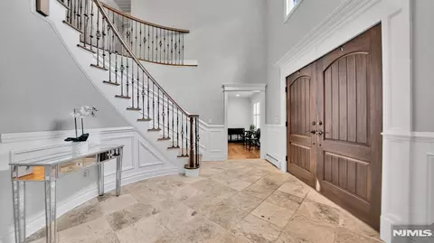 Entry Way - 26 Devonshire Rd, Cresskill, NJ 07626 photo 2 of 10