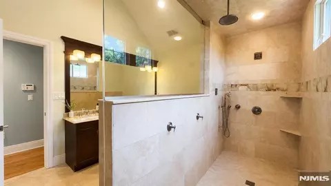 Entry Way - 26 Devonshire Rd, Cresskill, NJ 07626 photo 7 of 10