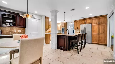 Entry Way - 26 Devonshire Rd, Cresskill, NJ 07626 photo 3 of 10