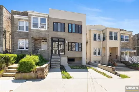 141 Beach St, Jersey City, NJ 07307