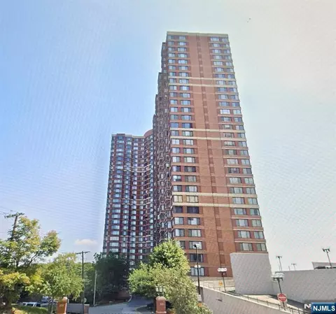 100 Old Palisade Rd #3609, Fort Lee, NJ 07024