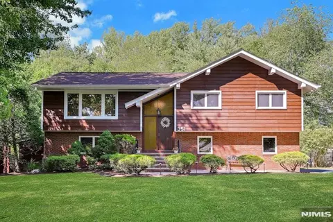 351 Rivervale Ave, Norwood, NJ 07648