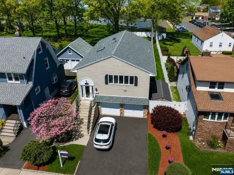 12 Chamberlain Ave, Little Ferry, NJ 07643