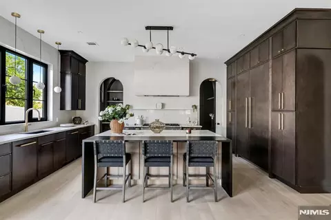 Kitchen - 474 Oregon St, Paramus, NJ 07652 photo 1 of 5