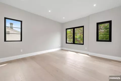 Bedroom - 474 Oregon St, Paramus, NJ 07652 photo 3 of 6