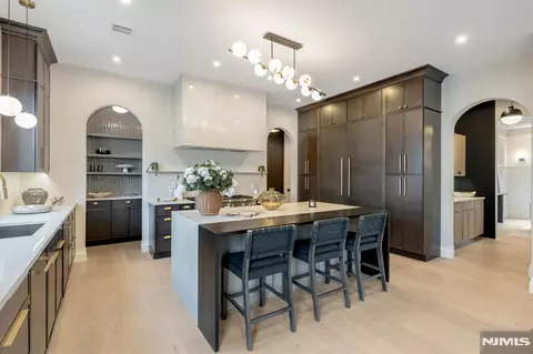 Kitchen - 474 Oregon St, Paramus, NJ 07652 photo 2 of 5