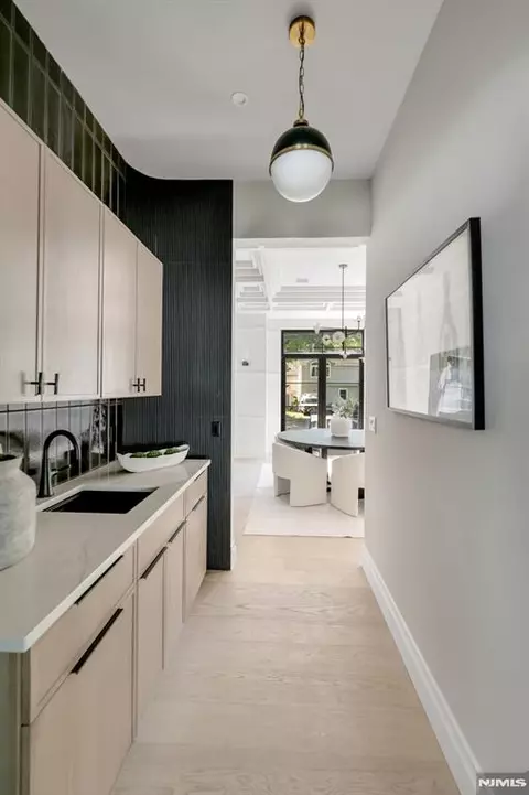 Entry Way - 474 Oregon St, Paramus, NJ 07652 photo 4 of 5