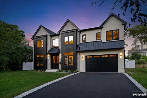 Exterior - 474 Oregon St, Paramus, NJ 07652 photo 2 of 4