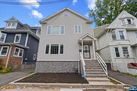 35-37 W End Ave, Newark, NJ 07106