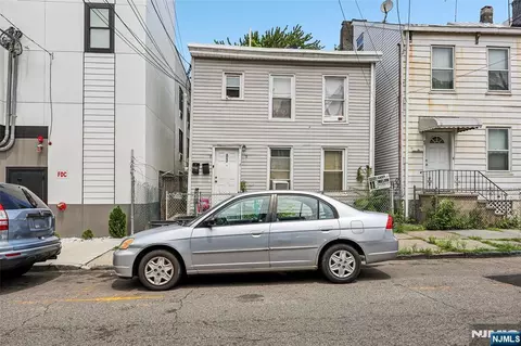 63 Pearl St, Paterson, NJ 07501