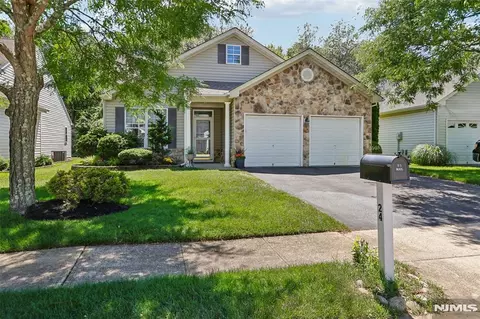 24 Morning Glory Ct, Brick, NJ 08724