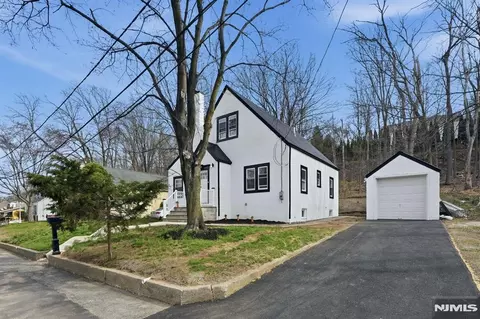 Exterior - 31 Saint Moritz Pl, Wayne, NJ 07470 photo 8 of 8