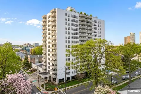1600 Center Ave #12C, Fort Lee, NJ 07024