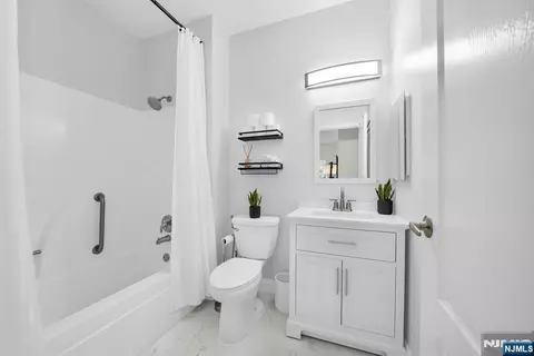 Bath - 409 Brittany Dr, Wayne, NJ 07470 photo 2 of 2