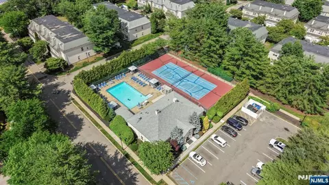 View/Area - 409 Brittany Dr, Wayne, NJ 07470 photo 2 of 4