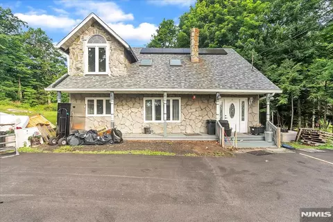 655 Warwick Tpke, Hewitt, NJ 07421