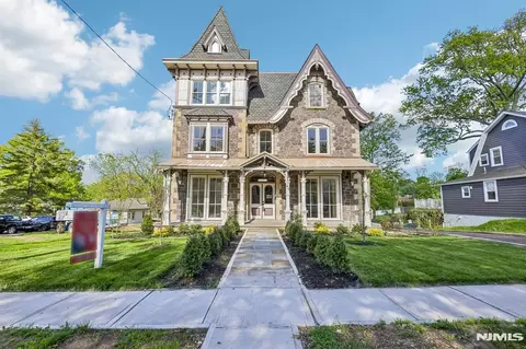 49 Park Ave, Madison, NJ 07940