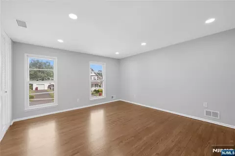 Living - 11 Hampton Pl, Nutley, NJ 07110 photo 4 of 6