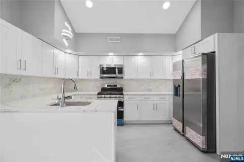 Kitchen - 11 Hampton Pl, Nutley, NJ 07110 photo 2 of 2