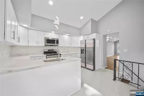 Kitchen - 11 Hampton Pl, Nutley, NJ 07110 photo 1 of 2